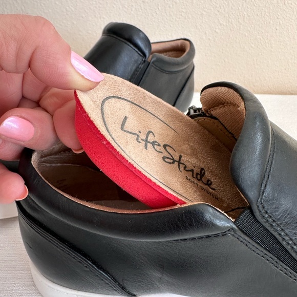 Life Stride Eden Soft System Black Faux Leather Zip Ankle Booties Women’s 10W - Picture 11 of 14